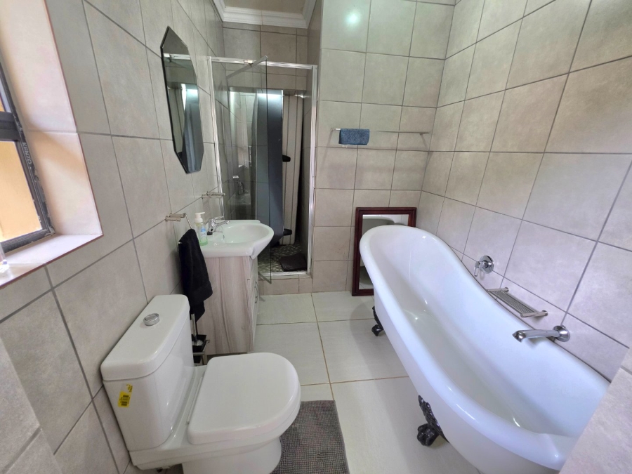 5 Bedroom Property for Sale in Panorama Free State